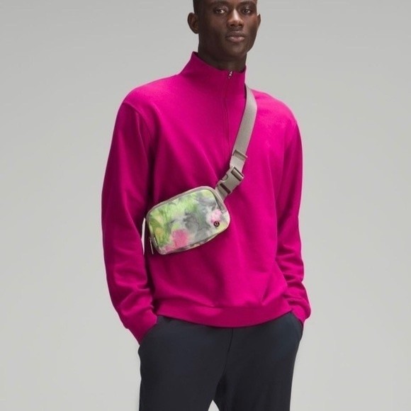 Lululemon Everywhere Belt Bag 1L Water Repellent NWT Fanny Pack Hyper Tie Dye - Picture 9 of 9